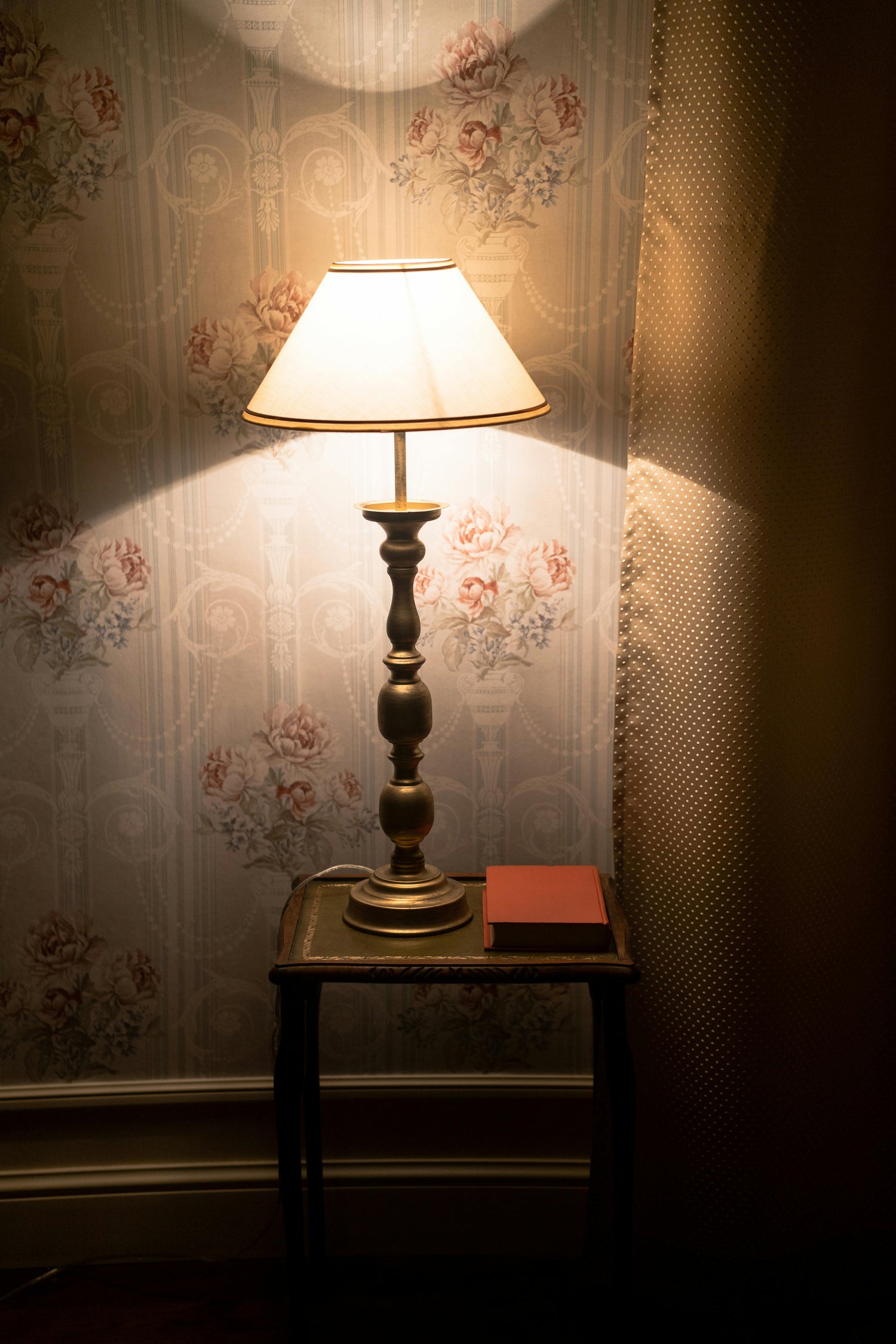 Home Decor & Lighting